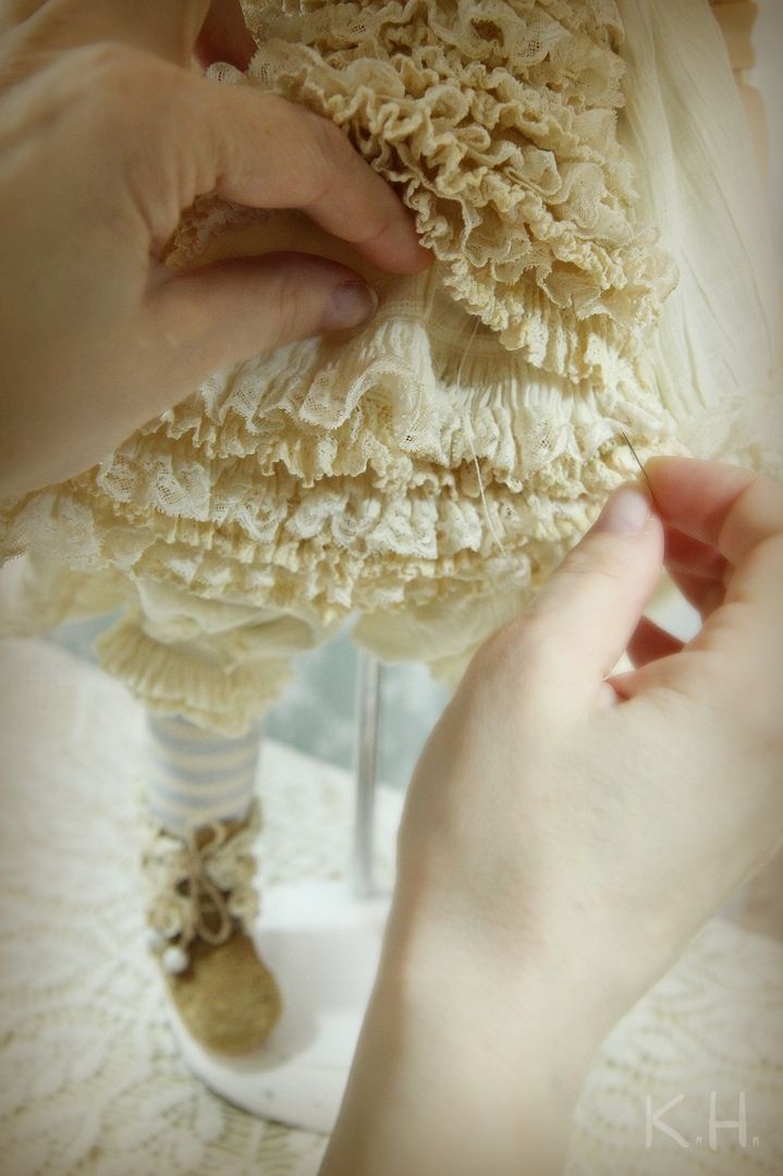 фото  Видео-курс: одежда кукол в рюшах школа кукол Ариши