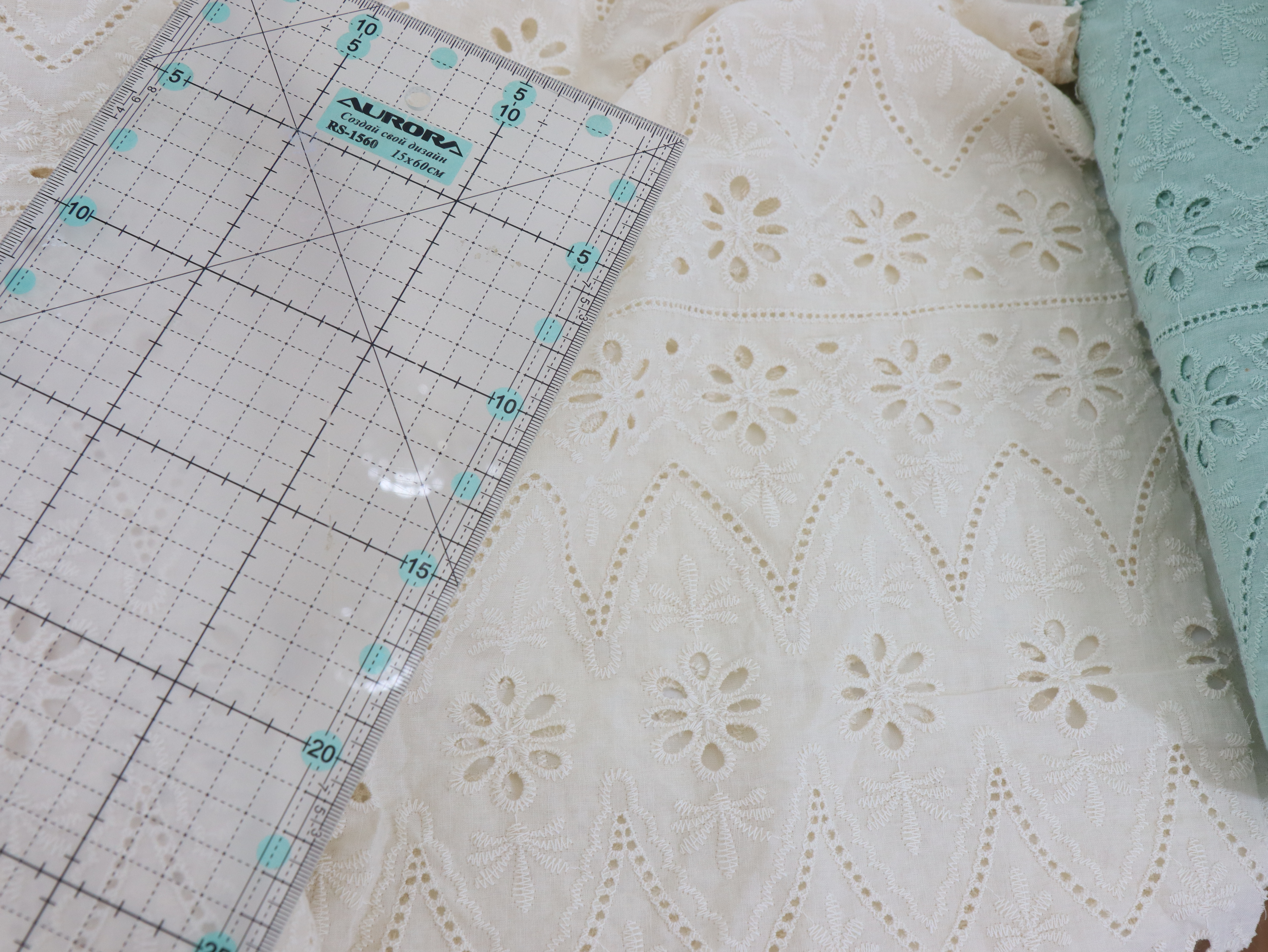 картинка Кружевное шитье  бирюзово-зеленое.  от магазина Ариши Рукодельные нежности