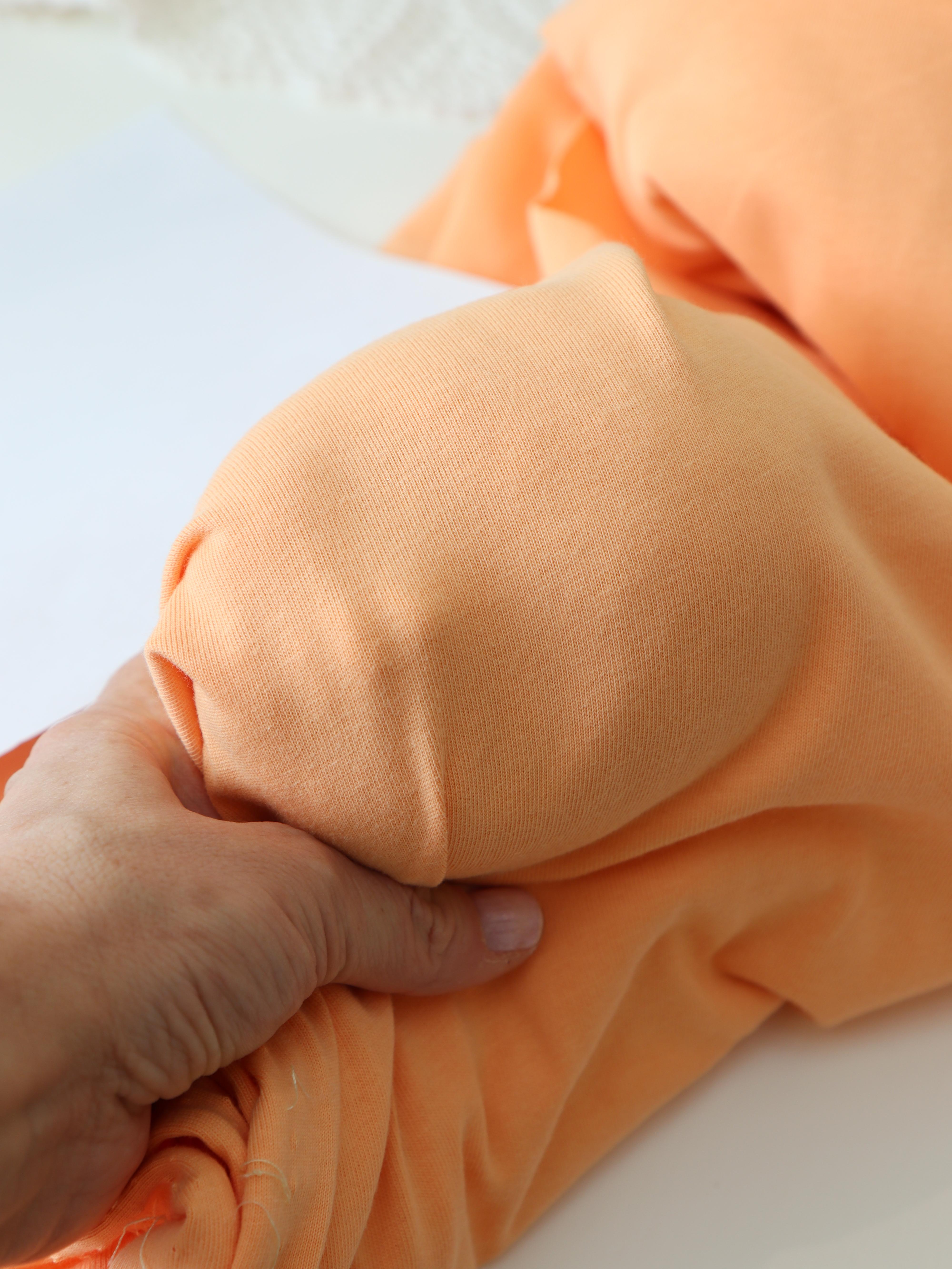 картинка Трикотаж  корейский-оранжевый  для кукол. Цена за 1/4 метра 50х75 см. При заказе нескольких отрезов приходит  Едино!  от магазина Ариши Рукодельные нежности