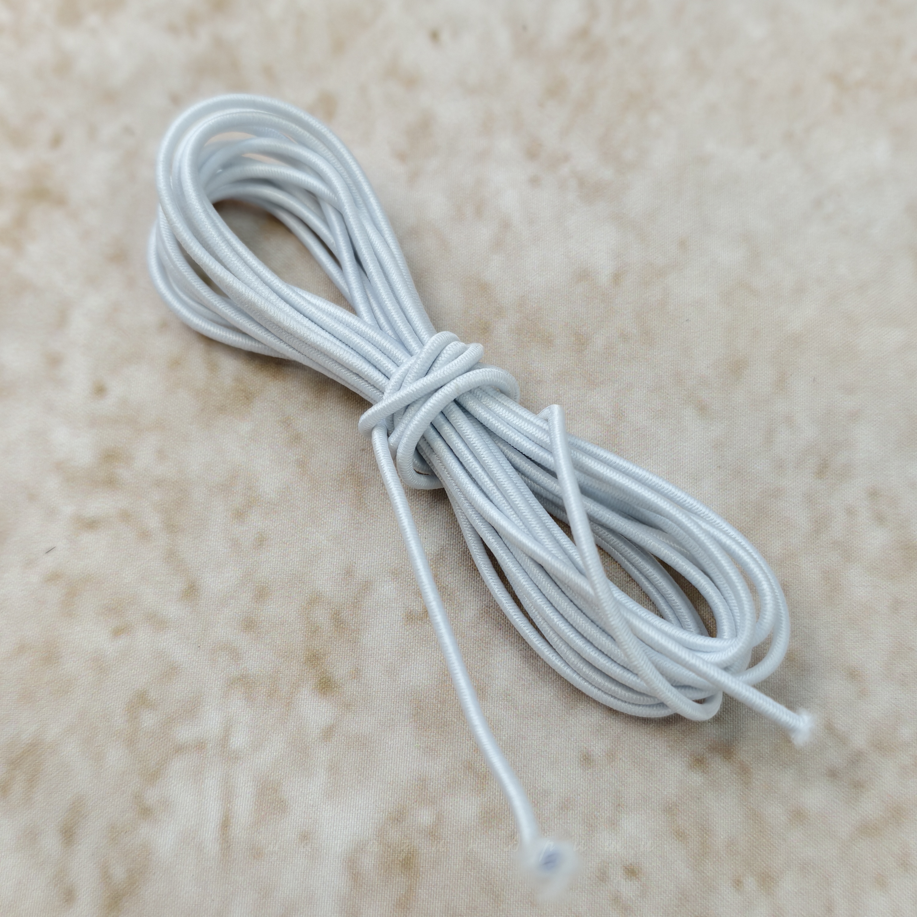 Детальное фото многожильной латексной резинки для перетяжки шарнирных кукол BJD - магазин Кукольные нежности