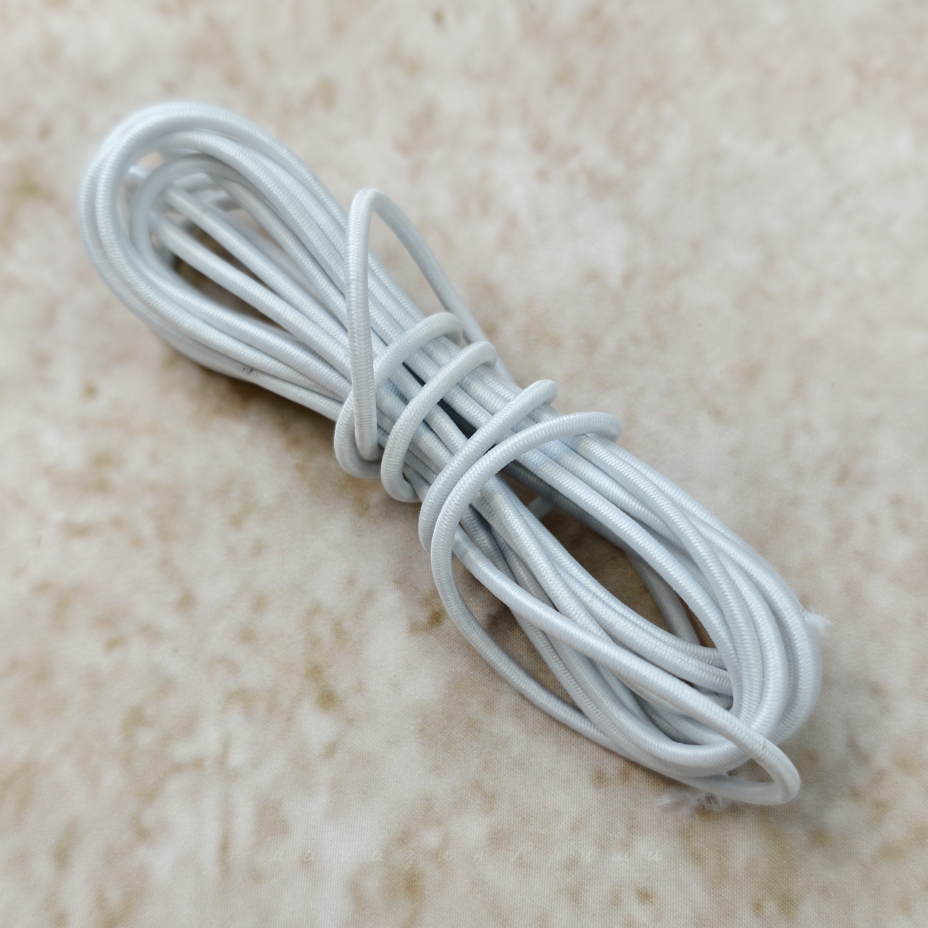 Детальное фото многожильной латексной резинки для перетяжки шарнирных кукол BJD - магазин Кукольные нежности