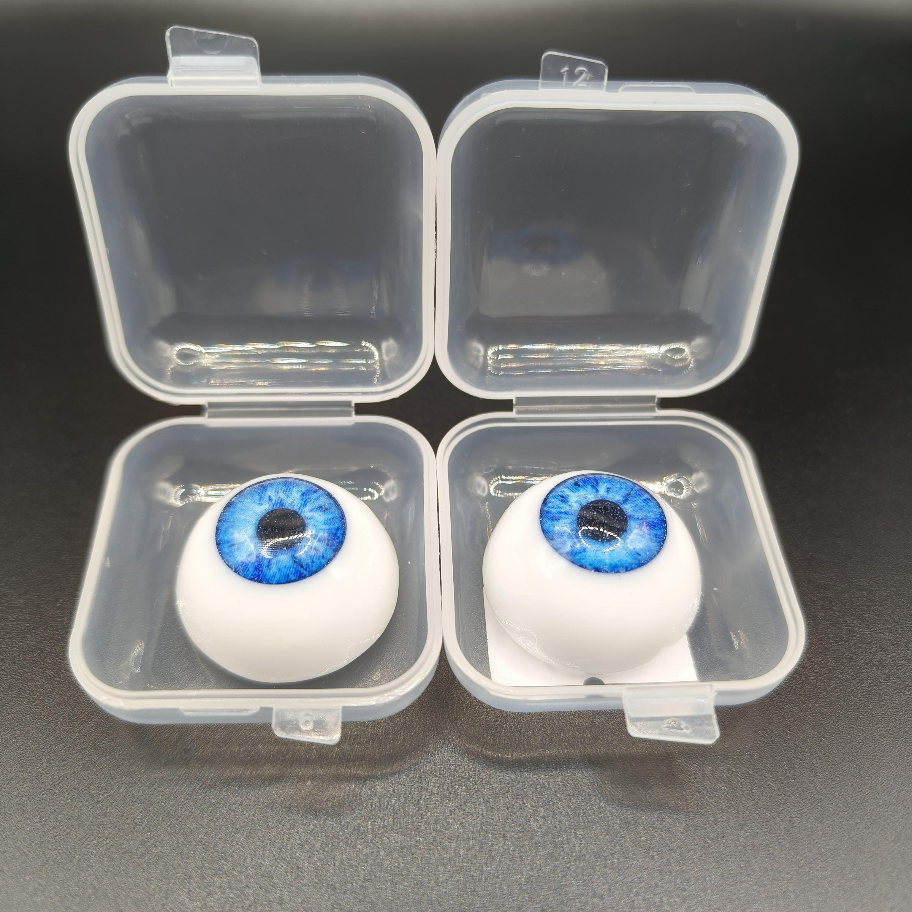 Детальное фото авторских глаз для кукол  от магазина Ариши кукольные нежности