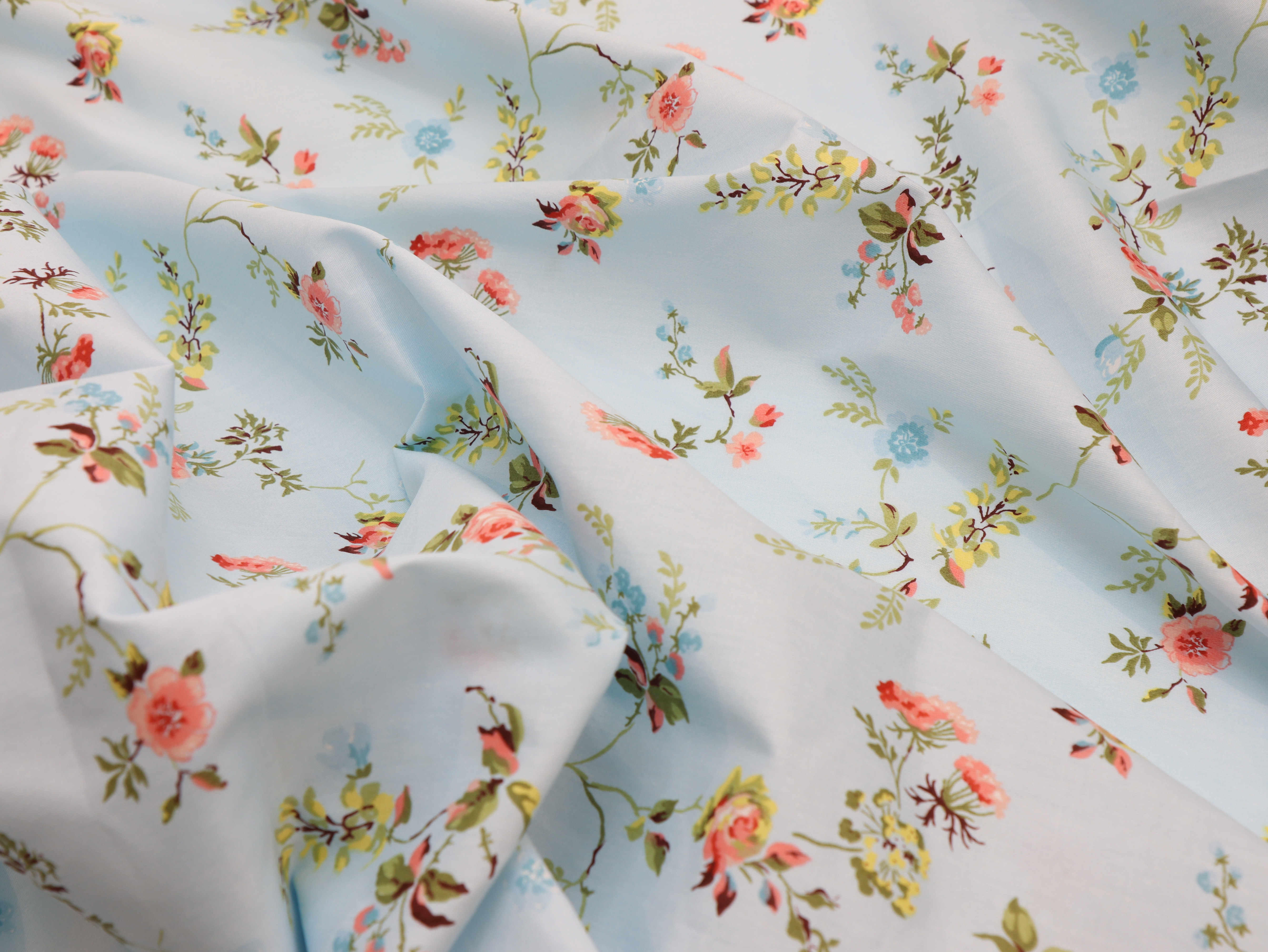 картинка Ткань хлопок "Летняя фантазия" голубой. от магазина Ариши Рукодельные нежности