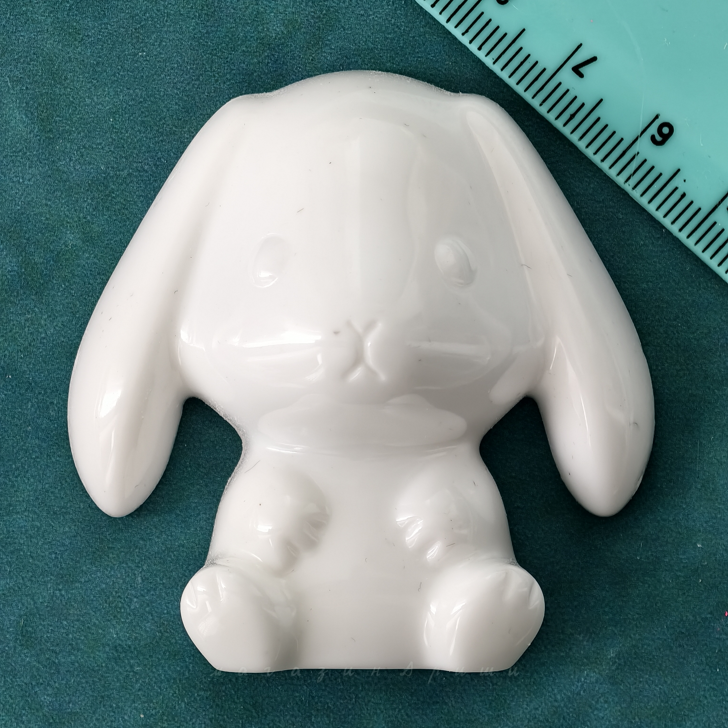 картинка Декоративная фигурка "Игрушка Зайка "   (Л035) 6×6см от магазина Ариши Рукодельные нежности
