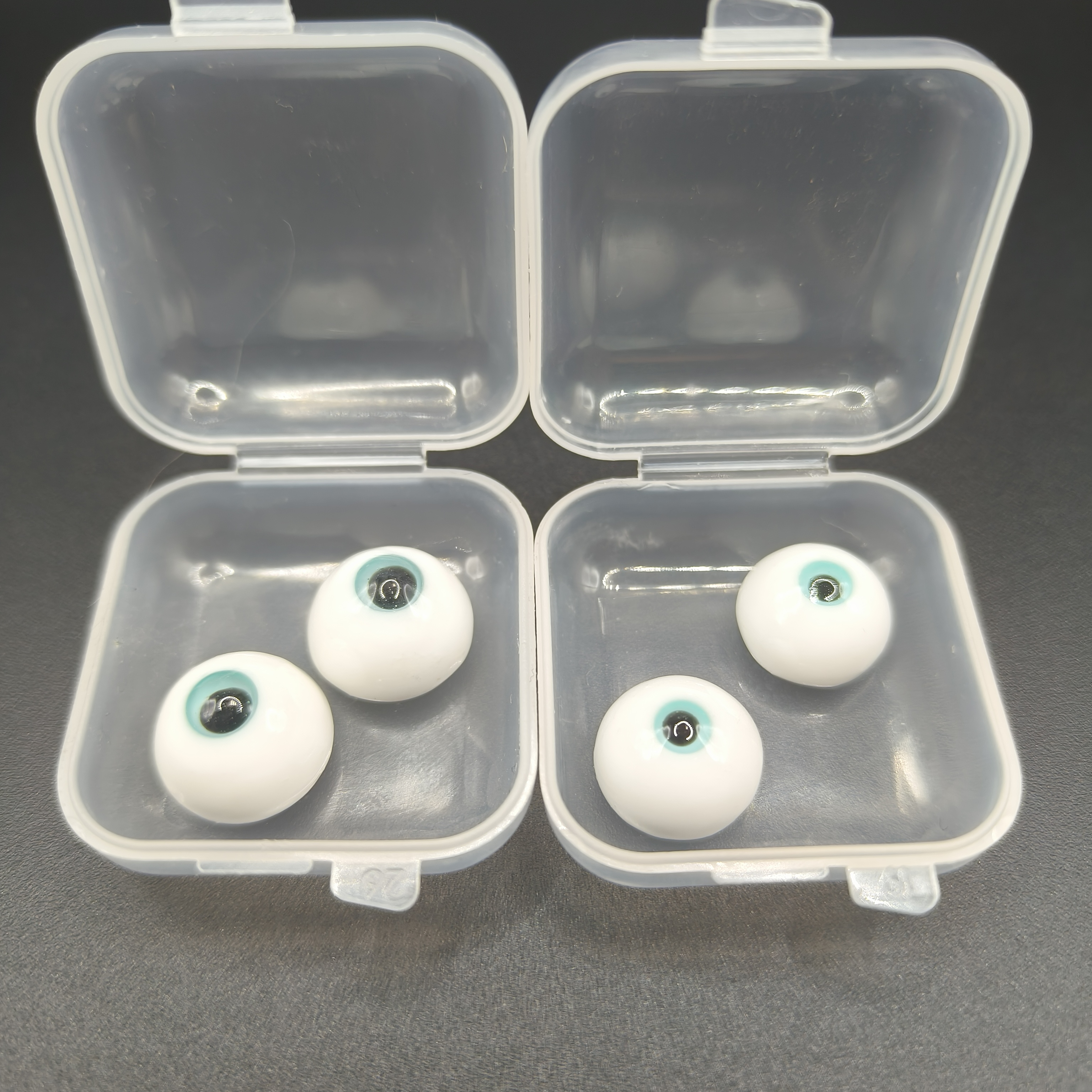 Детальное фото авторских глаз для кукол  от магазина Ариши кукольные нежности