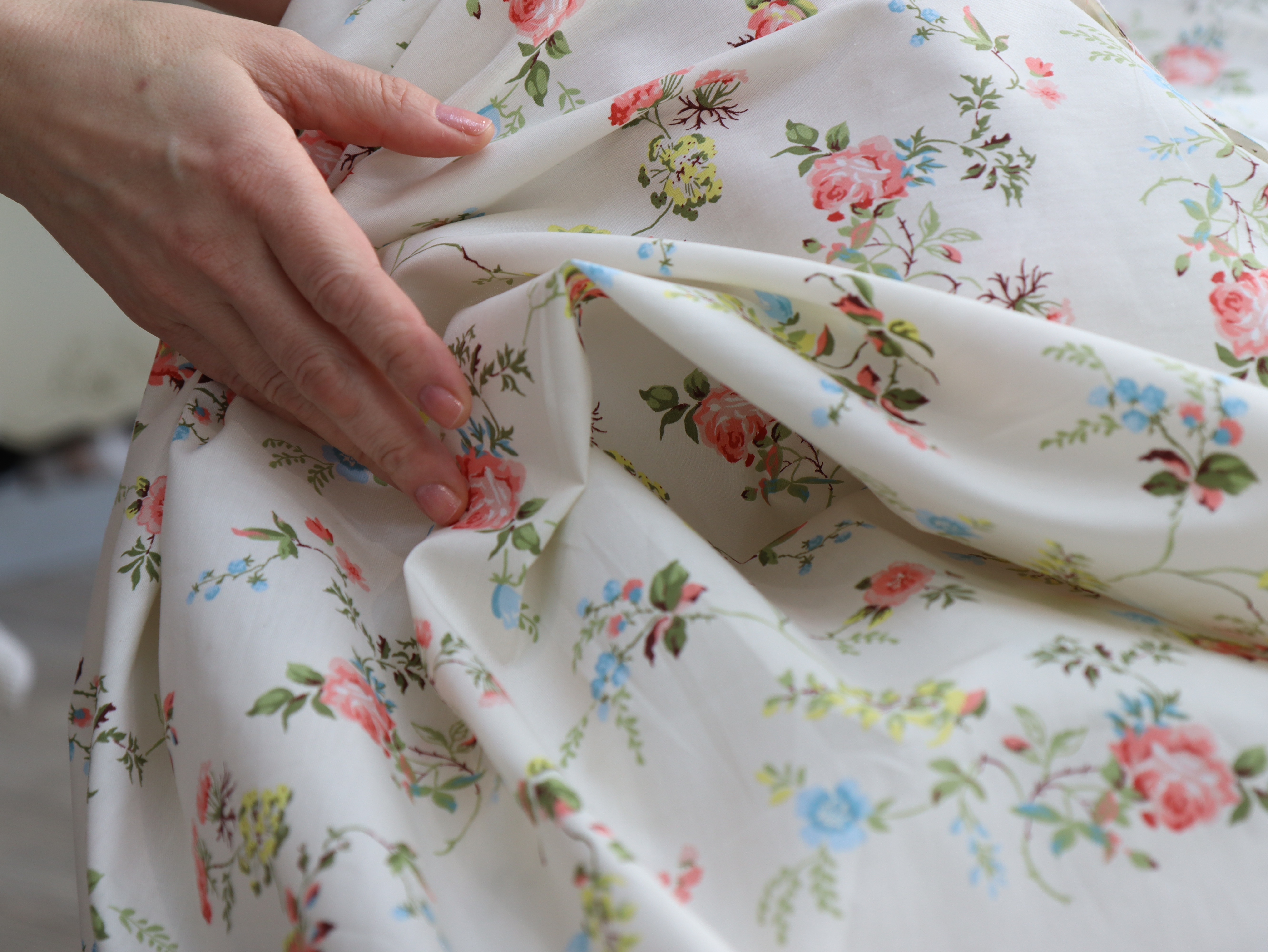 картинка Ткань хлопок "Летняя фантазия" молочный . от магазина Ариши Рукодельные нежности