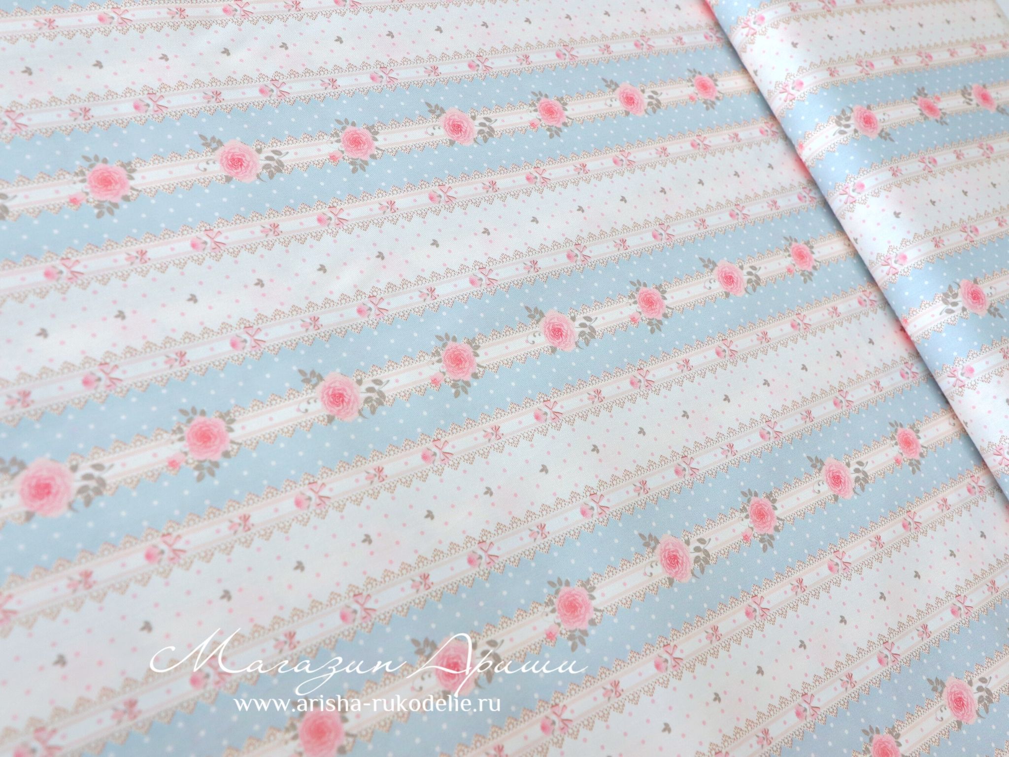 картинка Ткань хлопок дизайнерский, анаис голубая 1 розочка от магазина Ариши Рукодельные нежности