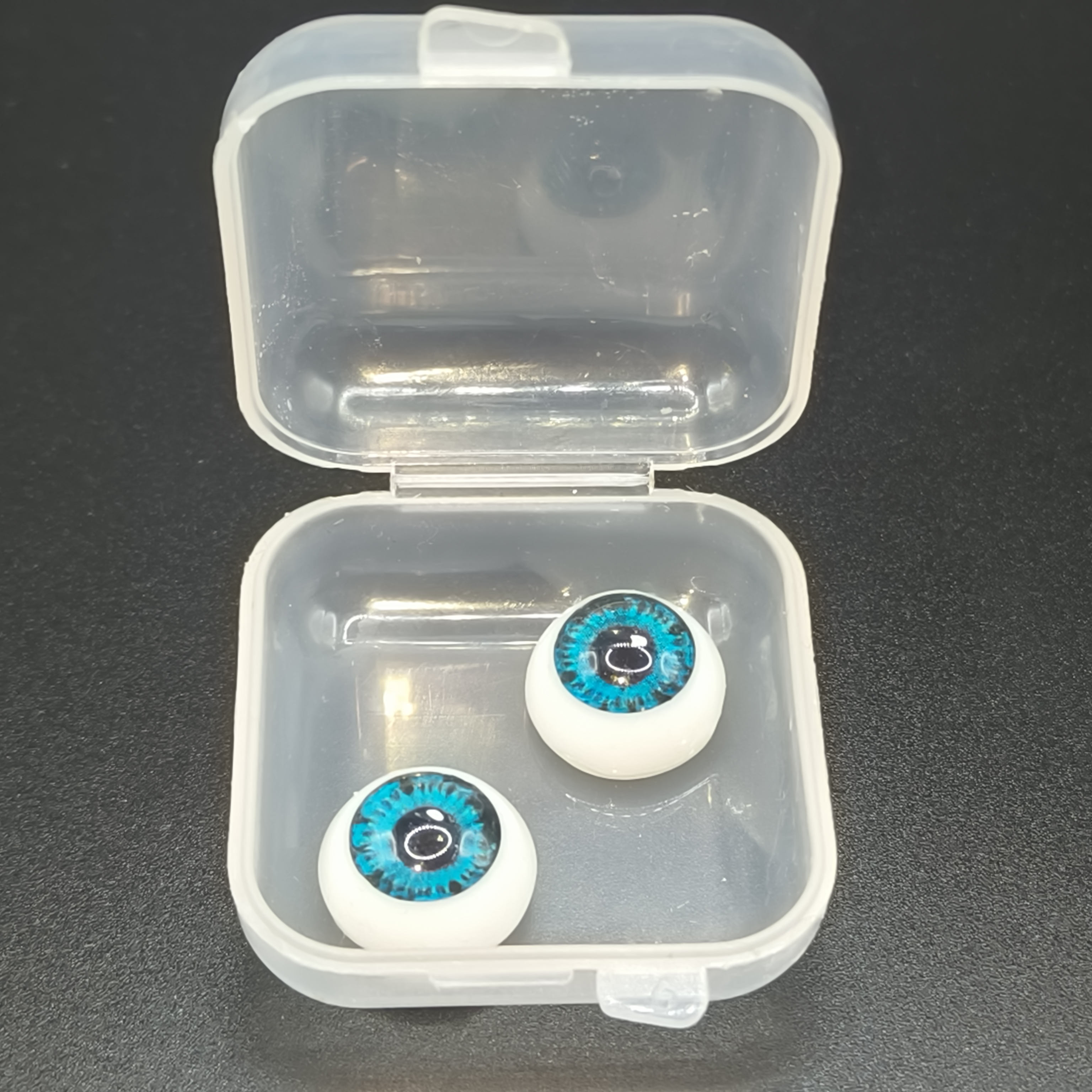 Детальное фото авторских глаз для кукол  от магазина Ариши кукольные нежности